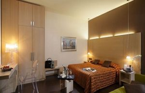 room in hotel Paris Mestre