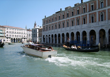 water taxi grande canal venice